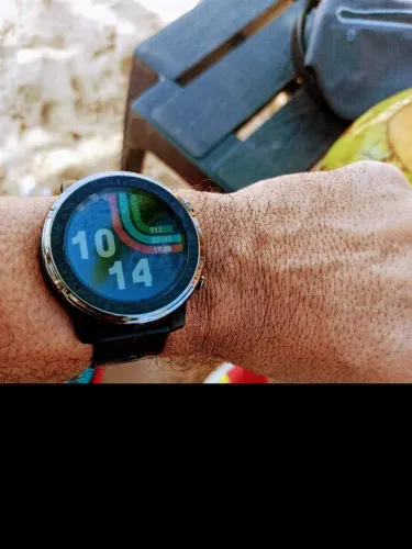 Vendo Amazfit Stratos 3 em ótimo estado. GPS, Música, Memória.