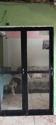 Vendo uma porta