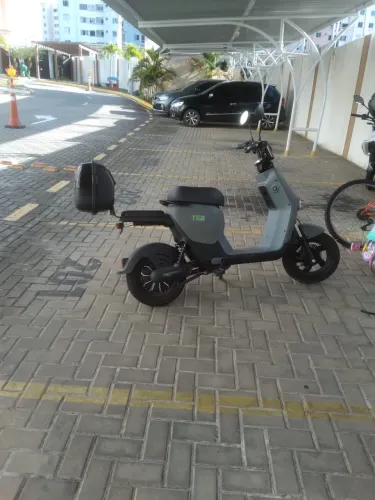 Bicicleta elétrica bem conservada 