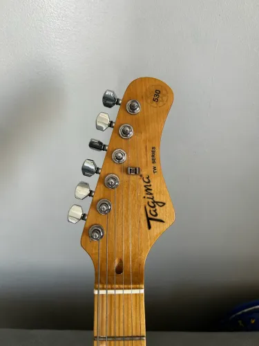 Guitarra tagima mais pedaleira G1Xon