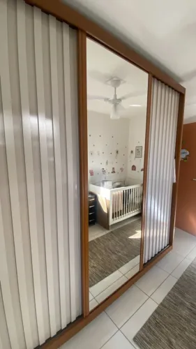 Guarda Roupa Casal Ripado com espelho