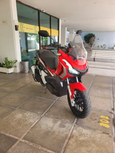 Adv 150 em estado de nova, 19.500!