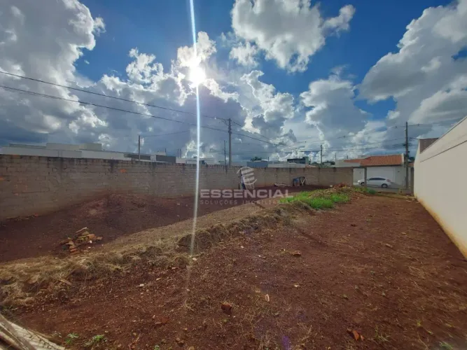 Terreno à venda, 282 m² por R$ 215.000,00 - Residencial Ouro Verde - Botucatu/SP