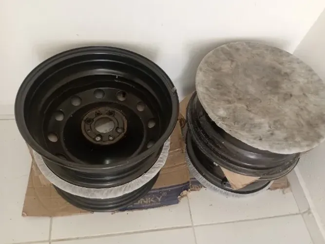 Rodas de ferro aro 15 + Calotas Fiat Cronos
