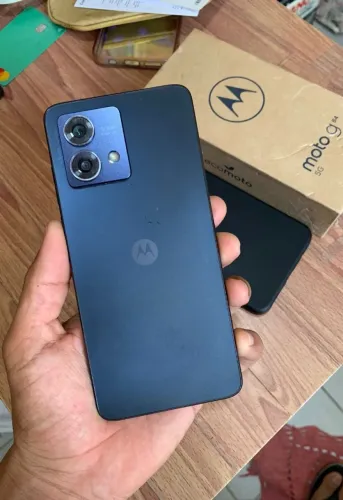 Moto G84 256GB seminovo 