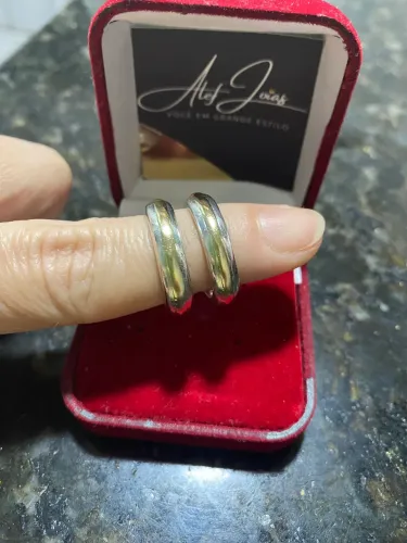 Par de aliança em Prata com Ouro 18k