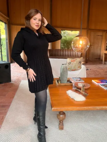 Vestido de Tricot M Preto com Capuz