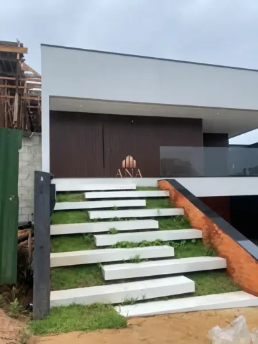 Sobrado à venda no Residencial Sun Lake