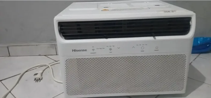 VENDO Ar Condicionado de Janela - HISENSE 110W 1 ANO DE USO