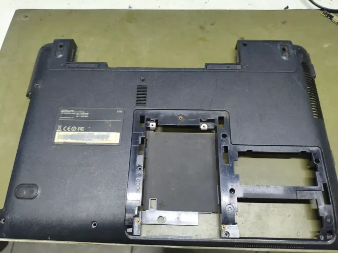 Carcaça Caixa Base Samsung Np270e4e Séries Ba75-04422a