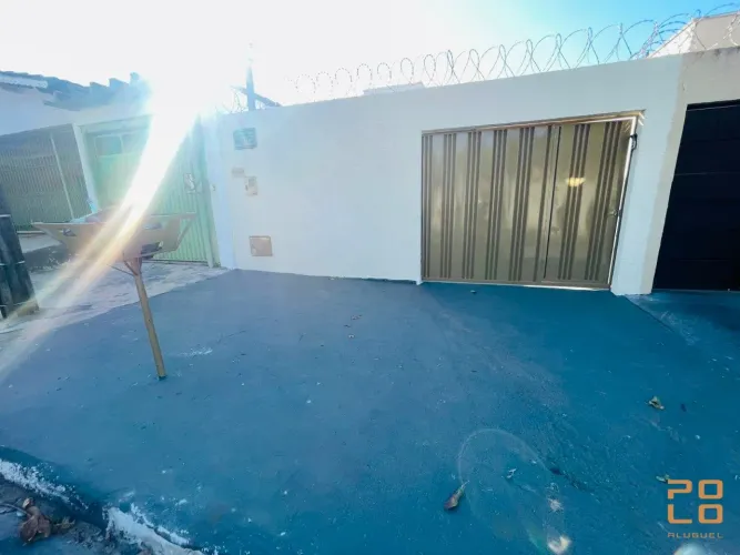 Casa para alugar na Rua Ricardo Paranhos, no Setor Meia Ponte, em Goiânia - GO.