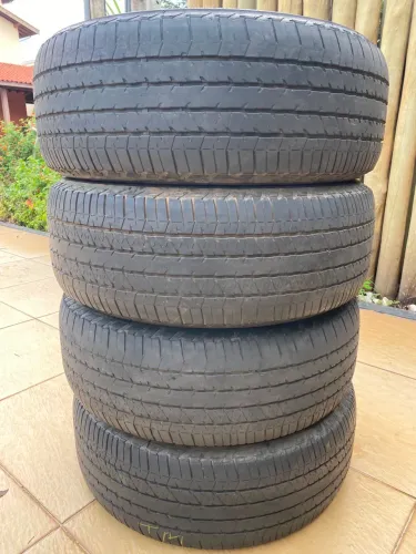 Jogo de pneu 265/60 R18 Bridgestone