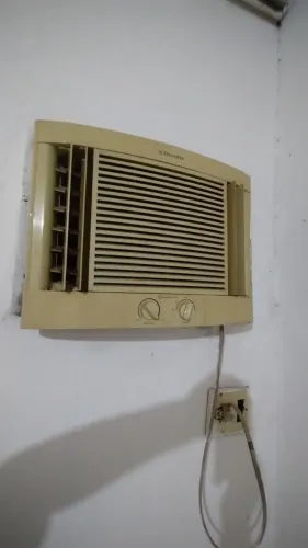 Ar condicionado 10mil BTUs Eletrolux