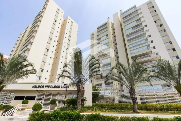 APARTAMENTO À VENDA