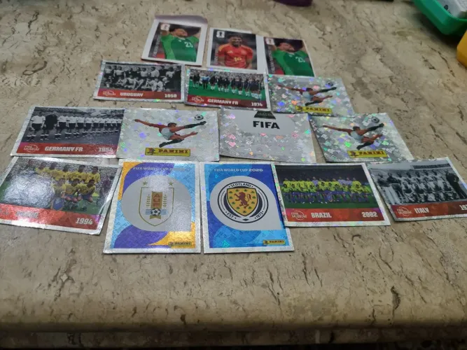 Figurinhas da copa à venda....