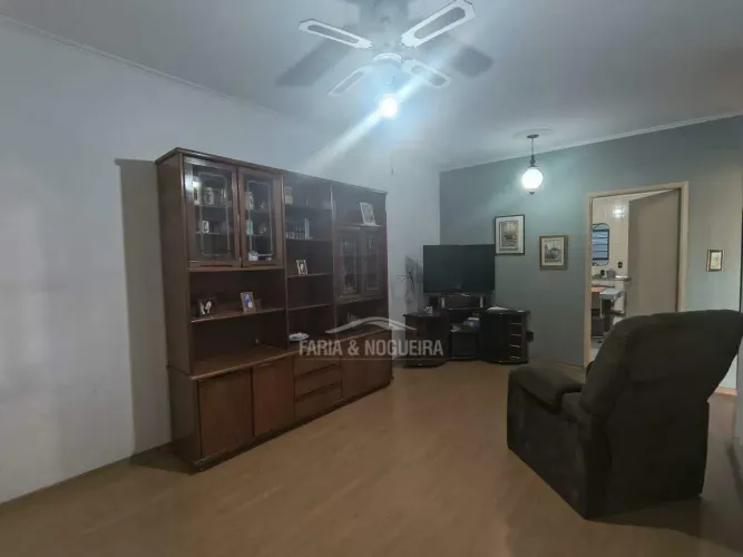 Casa para aluguel, 3 quartos, 2 vagas, Saúde - Rio Claro/SP