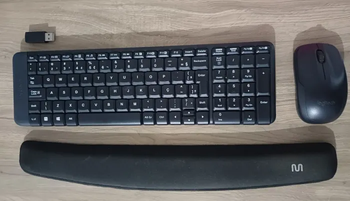 Teclado e mouse sem fio