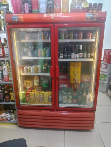 Cervejeira metalfrio expositora 2 portas