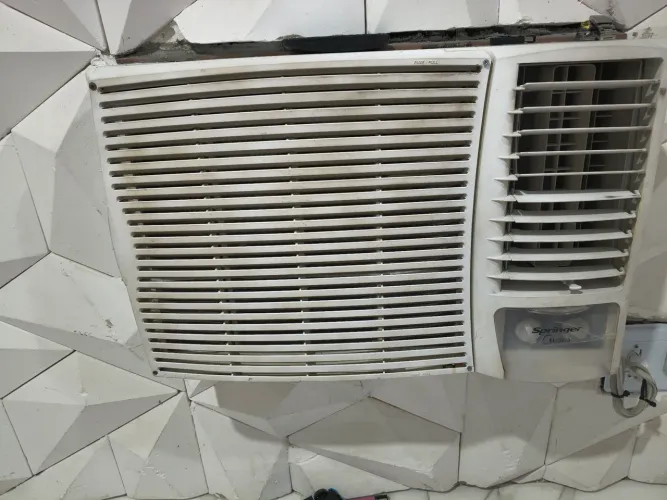 AR-CONDICIONADO SPRINGER MIDEA 30.000 BTUs - 220V