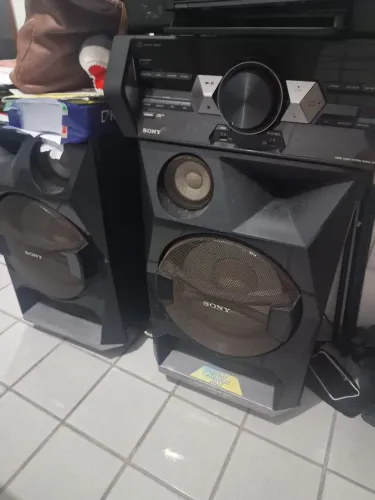 Som Sony shaike 33 p conserto R$ 900.00