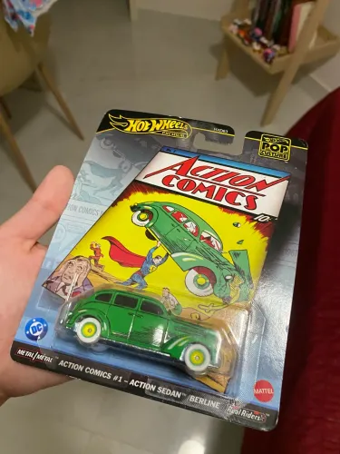 PROMOÇÃO - Hot Wheels Action Comics 