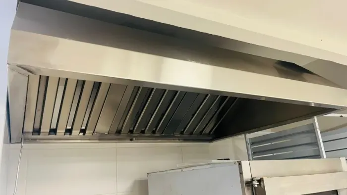 Coifa industrial com lavador de gás e ventilador