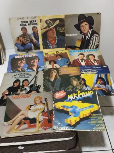 Lote 11 LP Disco de Vinil Sertanejo Raiz Sergio Reis Chitãozinho Xororo trio Parada Dura