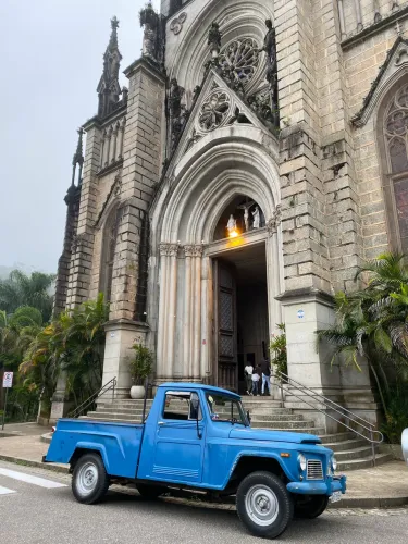 Ford F-75 4X2 2.6 V12 1966