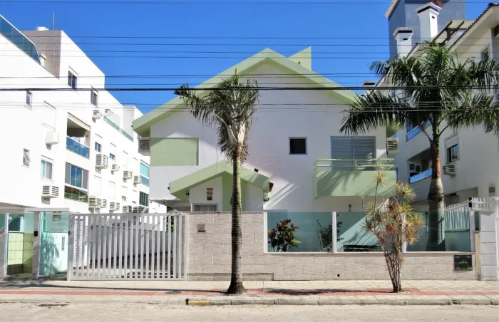 Pousada 16 quartos em Ingleses do Rio Vermelho