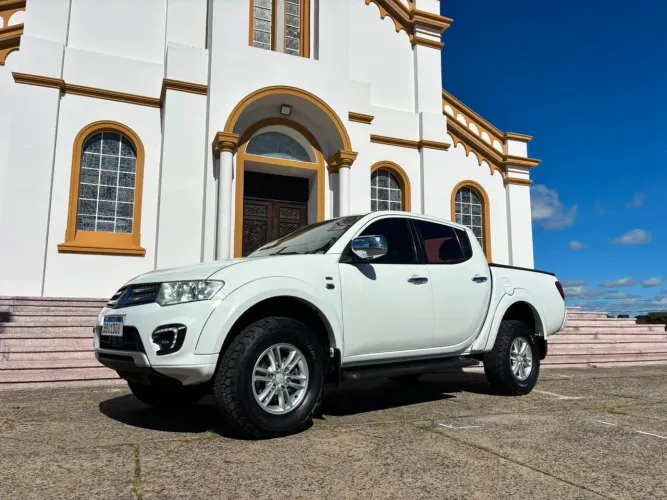 Mitsubishi L200 Triton HPE 3.2 CD TB Int.diesel AUT 2017