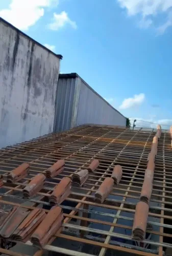 Pedreiro e carpinteiro disponível 