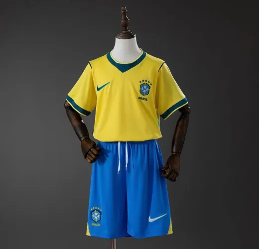 Conjunto camisa e shorts Brasil infantil