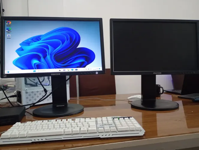 Monitor de 20 polegadas