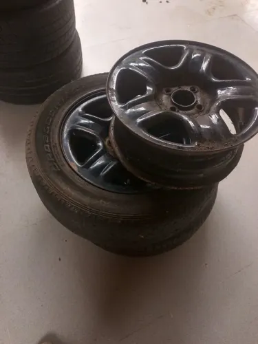 E quatro aro 15 da Saveiro tropp 1.250 $