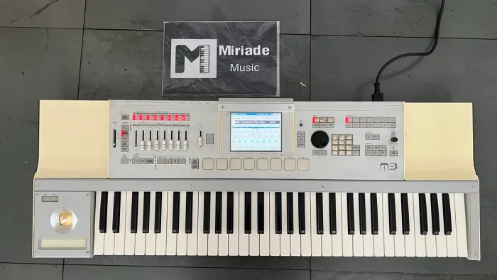 Korg m3