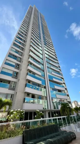 Apartamento de 188 m² no Meireles, com 4 suítes e 3 vagas.