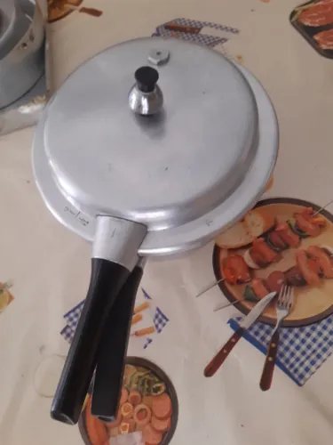 Panela de pressão rochedo 4L
