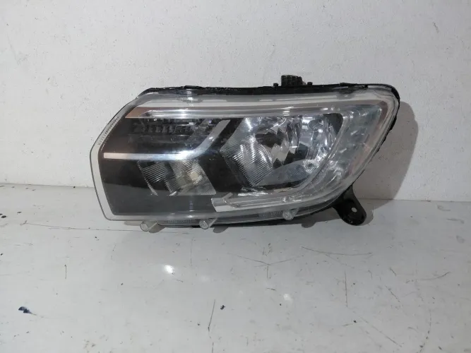 Farol Logan/ Sandero 2012/2024 Com Led COM DETALHE
