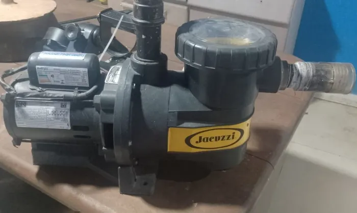 Bomba de aspirar piscina jacuzzi