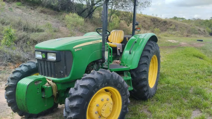 Trator John Deere 5055e