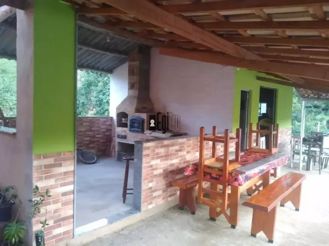 Imóvel para venda tem 270000 metros quadrados com 3 quartos em Centro - Tabuleiro - MG