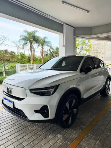Volvo C40 Recharge Plus (elétrico) 2024