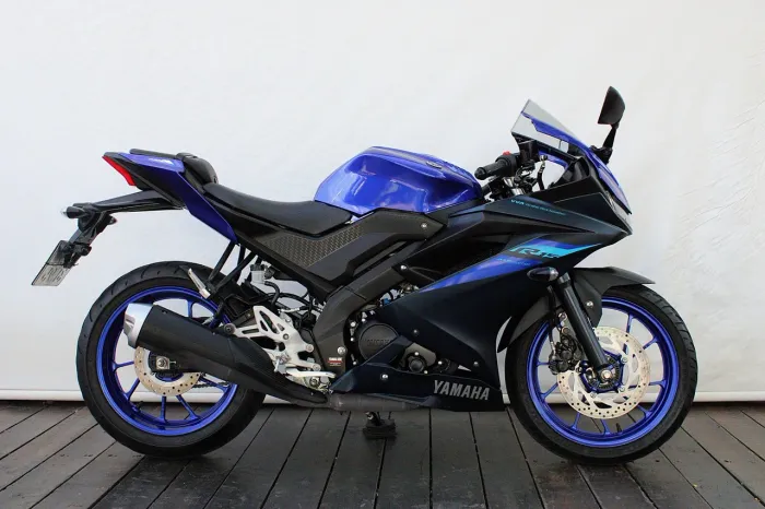 YAMAHA YZF R15