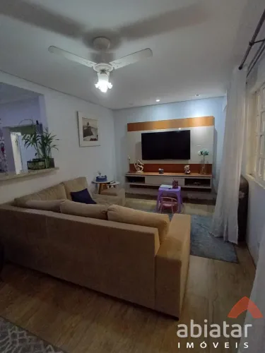 Casa à venda com 3 imóveis no mesmo terreno de 308m² Intercap Taboão da Serra/SP
