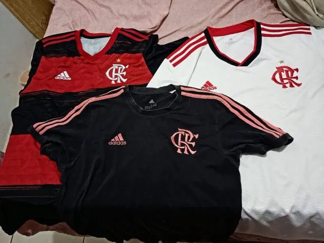 Camisas Flamengo 2 tamanho G e uma 2gg