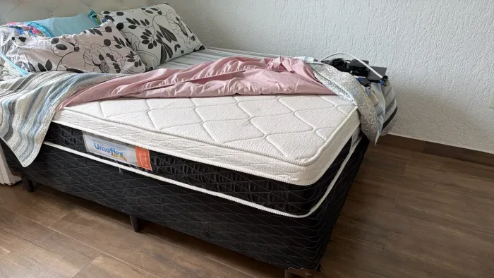VENDO: Cama casal molas ensacadas