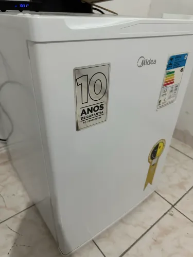 Frigobar Midea 71L