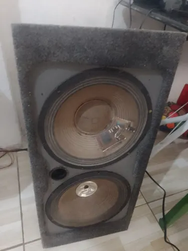 Vendo caixas de som com amplificador e fonte de computador 