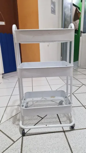 Carrinho Organizador / Fruteira em metal com rodinhas