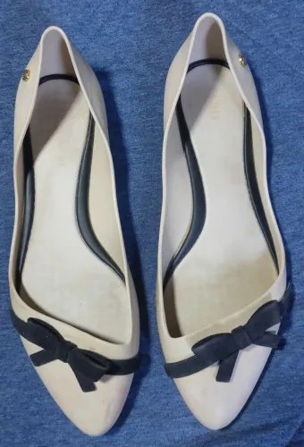sapatilha melissa creme com preto Tam 39/40